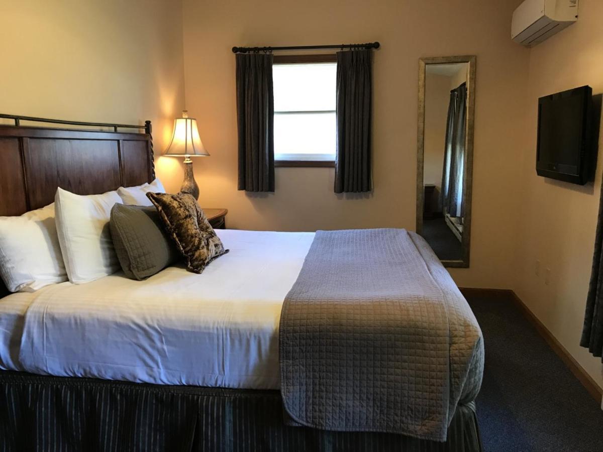 Woodfield Manor - A Sundance Vacations Property Cresco Екстер'єр фото