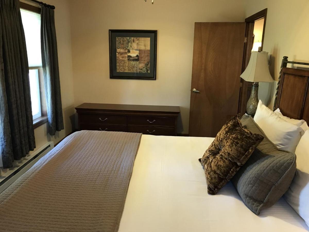 Woodfield Manor - A Sundance Vacations Property Cresco Екстер'єр фото