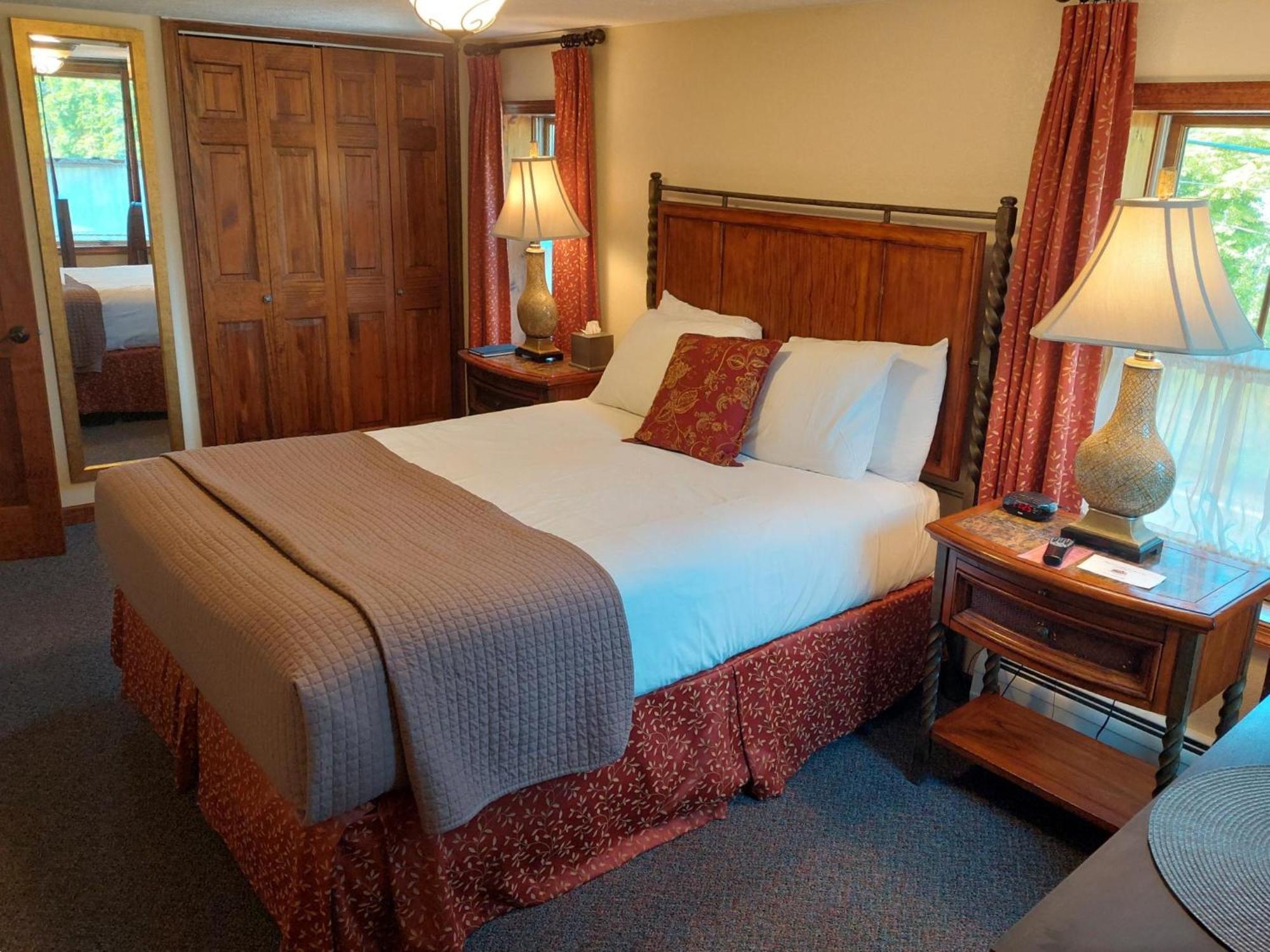 Woodfield Manor - A Sundance Vacations Property Cresco Екстер'єр фото